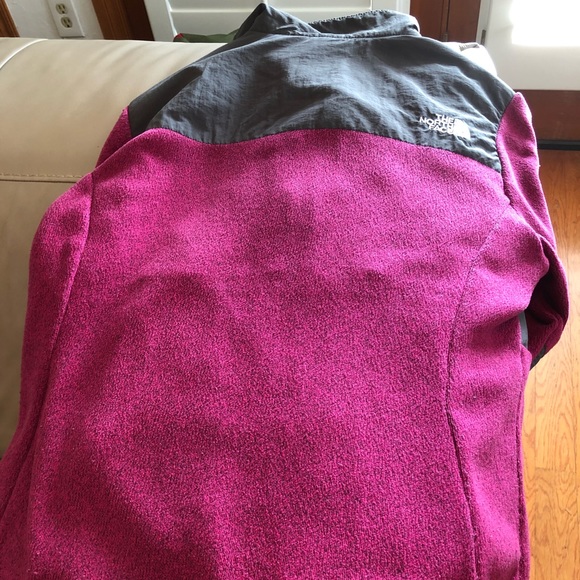 The Northface Denali Jacket - Picture 6 of 6